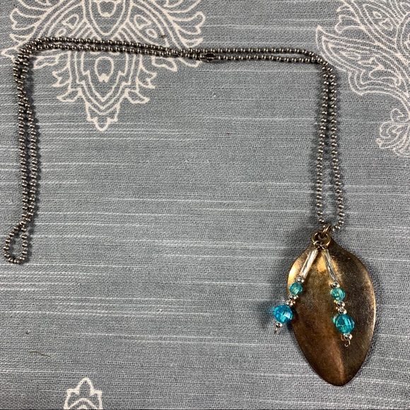 Fun found object with aqua and silver toned pendant necklace - Picture 4 of 5